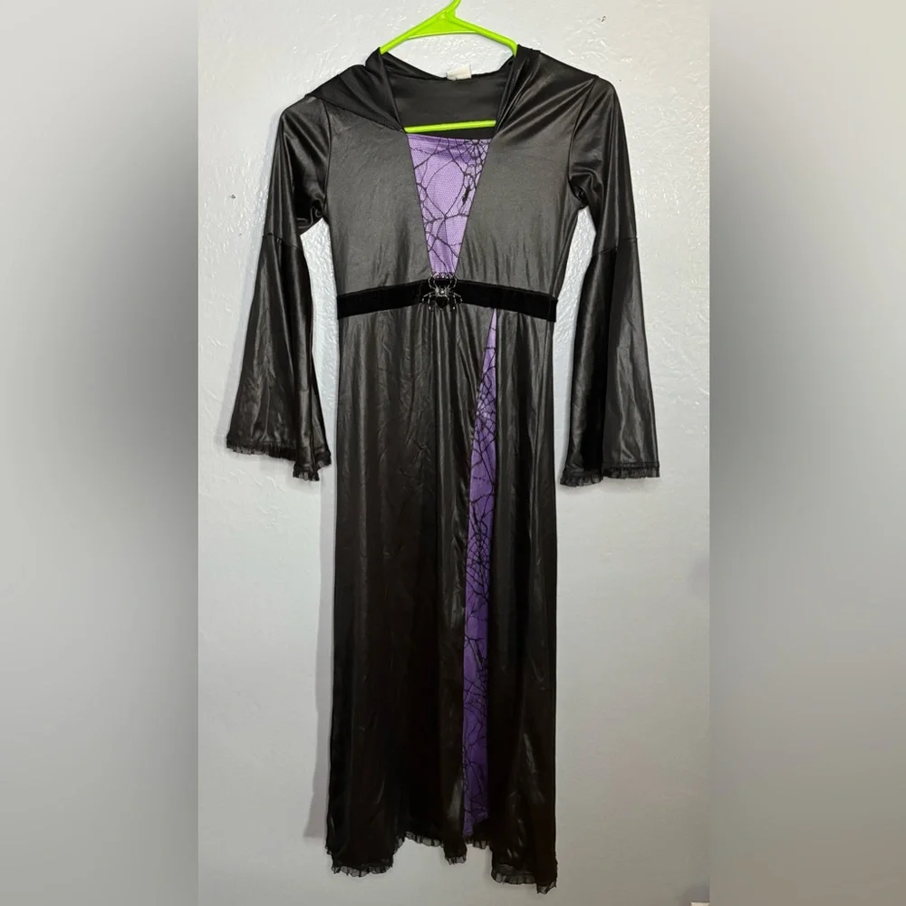Spirit Halloween Girl’s Spider Sorceress Witch Costume Size‎ M spider witch